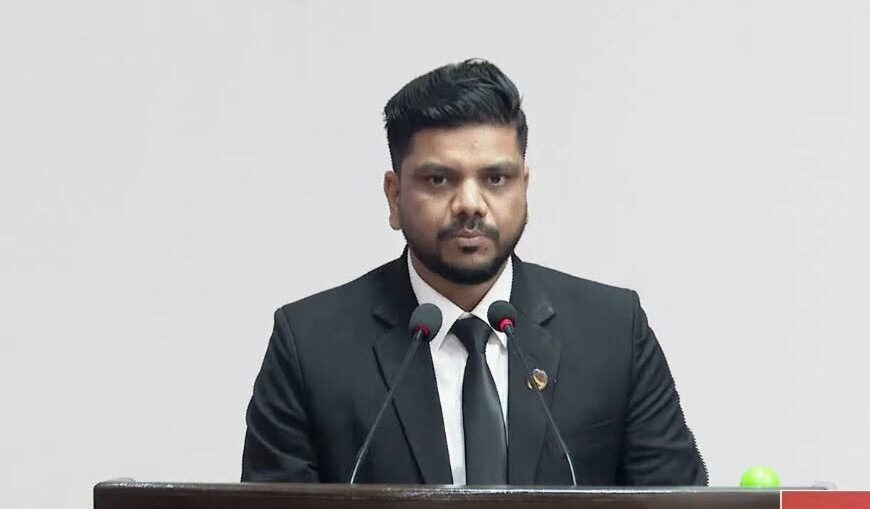 विदेश जाँदा श्रमिकले ऋण लिनुपर्ने बाध्यता अन्त्य गर्ने श्रममन्त्री यादवको घोषणा