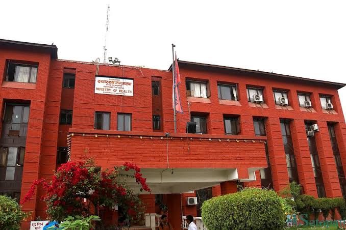 स्वास्थ्य सेवा अवरुद्ध नगर्न अस्पतालहरूलाई मन्त्रालयको अपिल